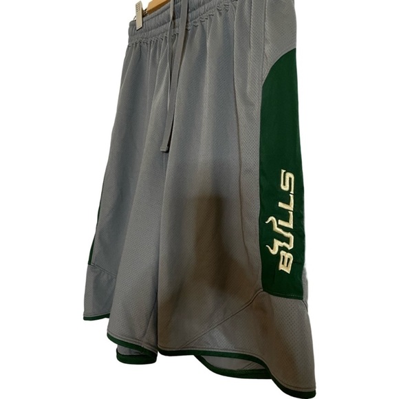 𝅺UNDERARMOUR USF Bulls Athletic Shorts - Medium - Picture 3 of 5